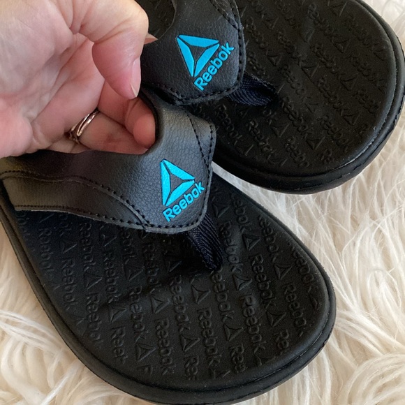 REEBOK flip flops - Picture 2 of 12